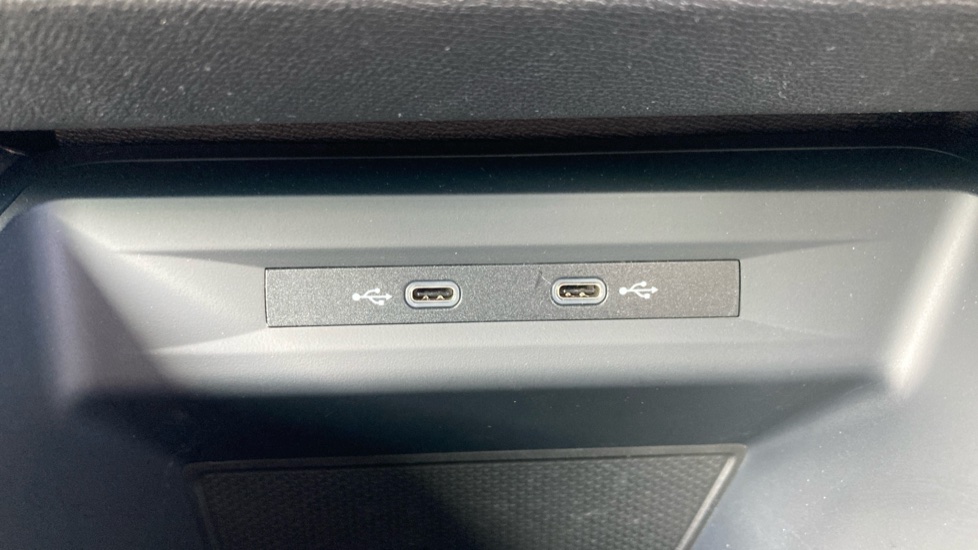 CUPRA Formentor 1.5 eTSI 150 V2 5dr DSG Petrol Estate - Image 39