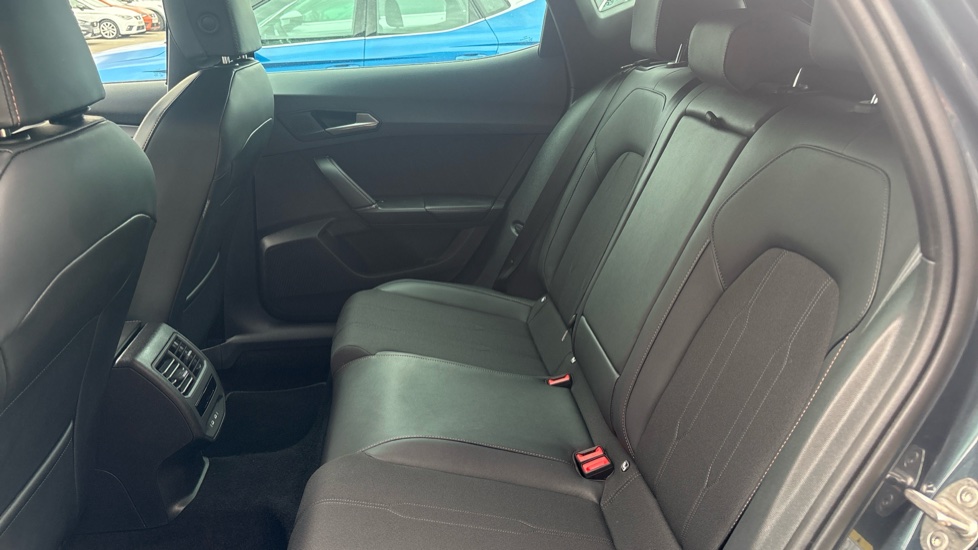 CUPRA Formentor 1.5 eTSI 150 V1 5dr DSG Petrol Estate - Image 32