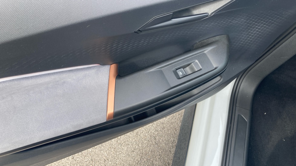 CUPRA Born 150kW V3 58kWh 5dr Auto Electric Hatchback - Image 33