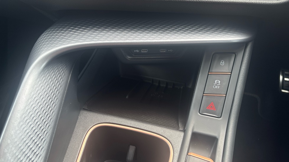 CUPRA Terramar 1.5 eTSI 150 V2 5dr DSG Petrol Hatchback - Image 22