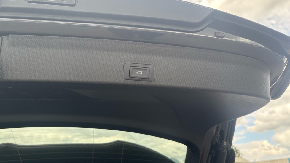 CUPRA Terramar 1.5 eTSI 150 V2 5dr DSG Petrol Hatchback - Image 34