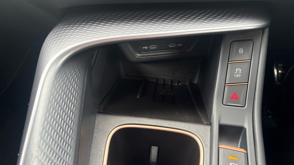 CUPRA Terramar 1.5 eTSI 150 V2 5dr DSG Petrol Hatchback - Image 42
