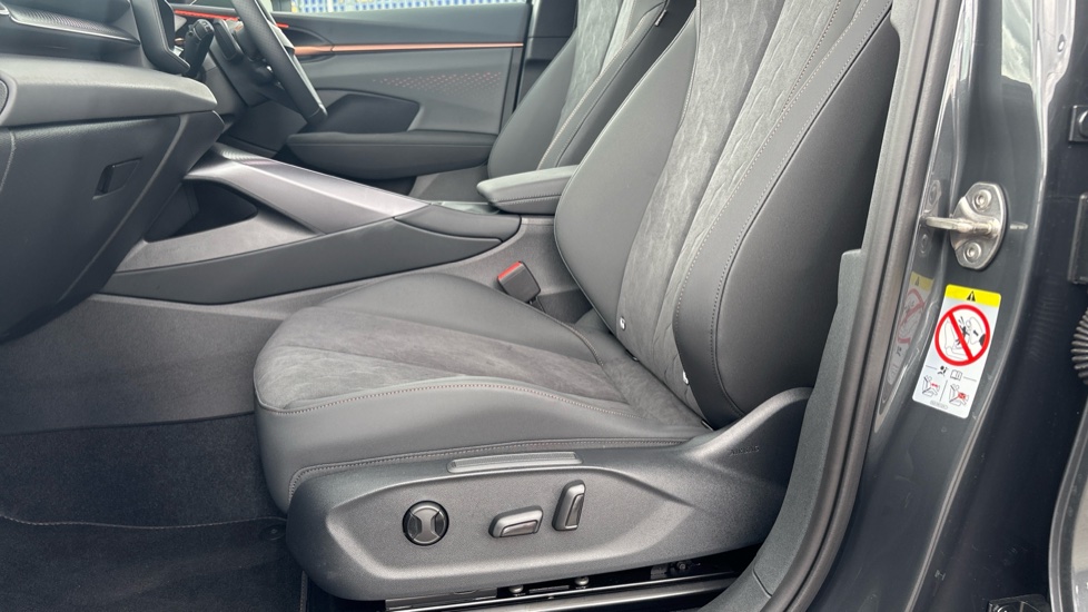 CUPRA Terramar 1.5 eTSI 150 V2 5dr DSG Petrol Hatchback - Image 49