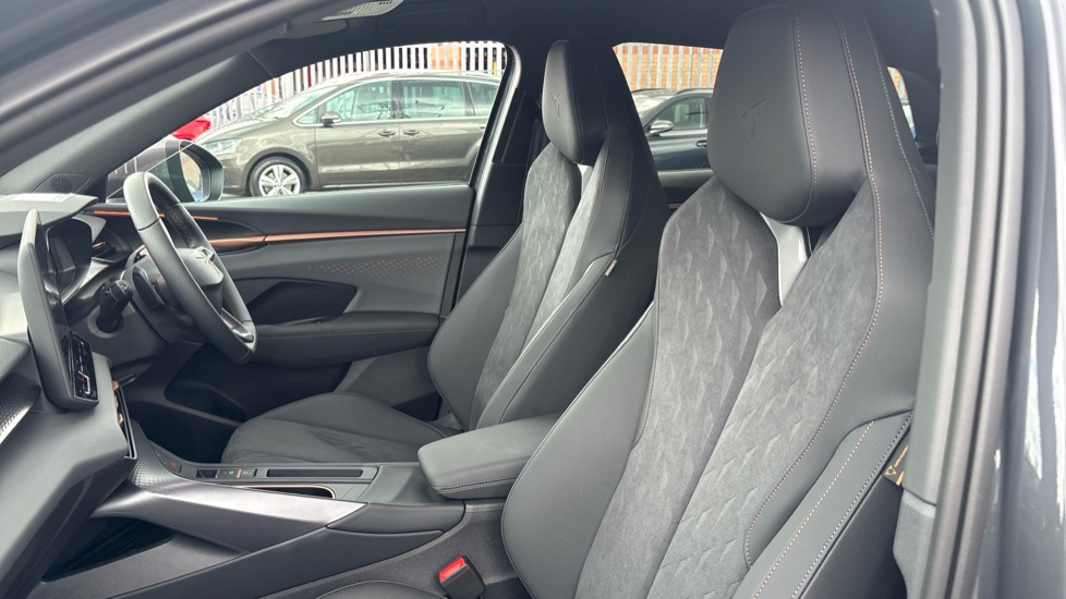 CUPRA Terramar 1.5 eTSI 150 V2 5dr DSG Petrol Hatchback - Image 50