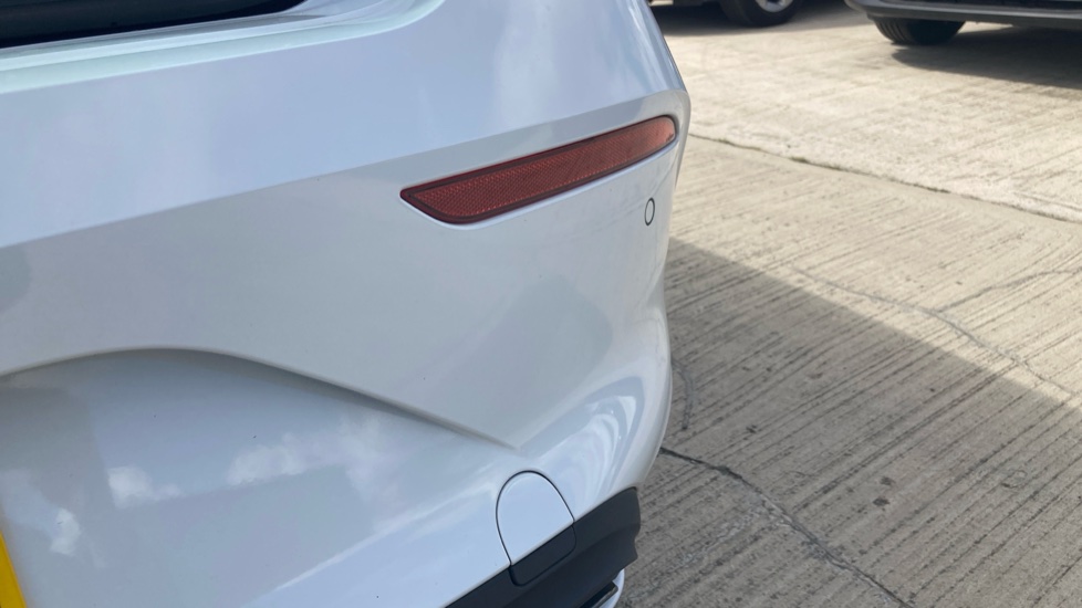 CUPRA Leon 1.5 eTSI V1 Design Edition 5dr DSG Petrol Hatchback - Image 27