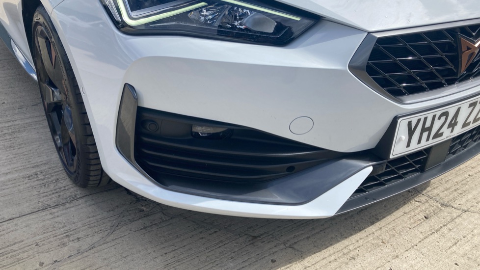 CUPRA Leon 1.5 eTSI V1 Design Edition 5dr DSG Petrol Hatchback - Image 33