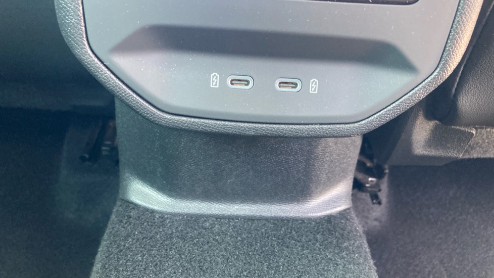 CUPRA Leon 1.5 eTSI V1 Design Edition 5dr DSG Petrol Hatchback - Image 38