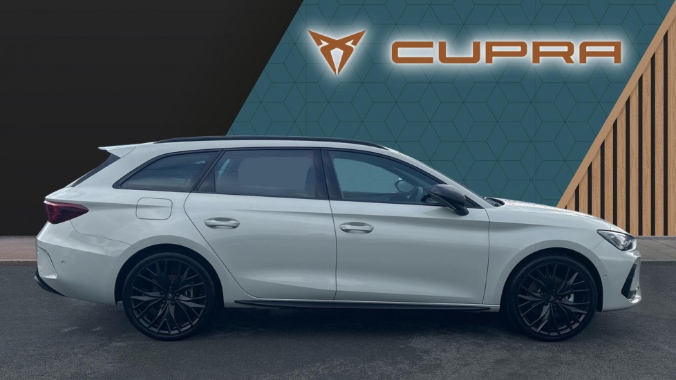 CUPRA Leon 1.5 eHybrid 204 Shadow Edition 5dr DSG Estate - Image 4