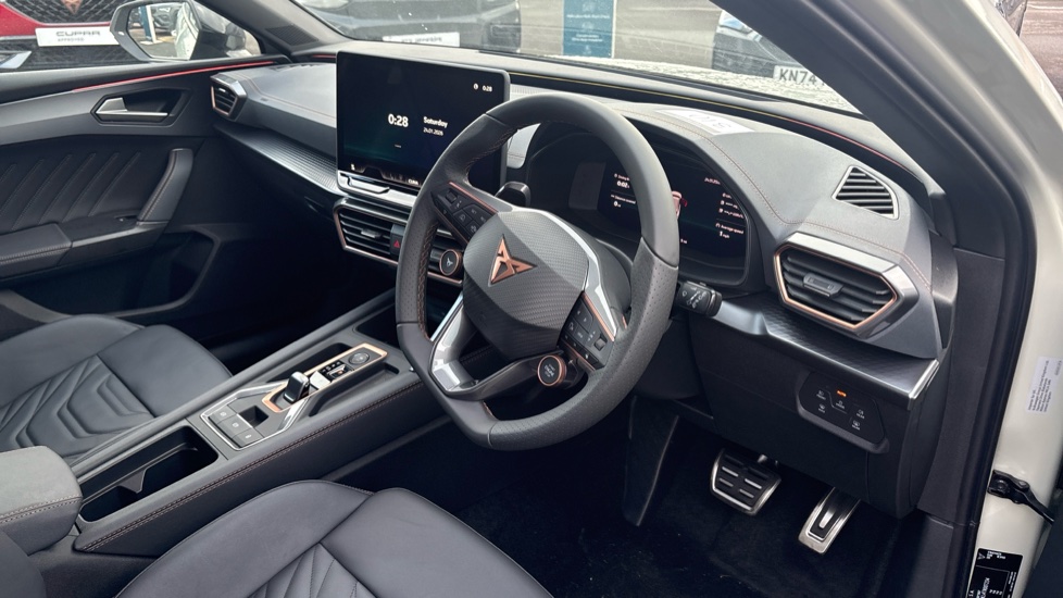 CUPRA Leon 1.5 eHybrid 204 Shadow Edition 5dr DSG Estate - Image 6