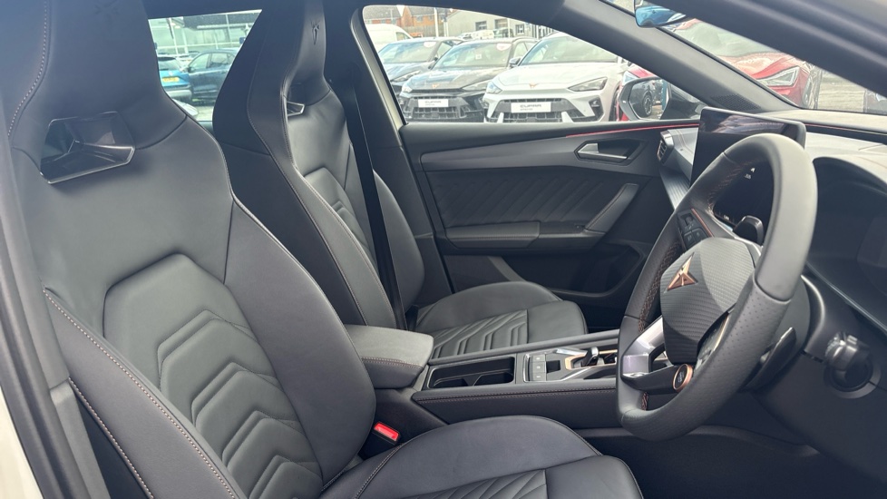 CUPRA Leon 1.5 eHybrid 204 Shadow Edition 5dr DSG Estate - Image 15