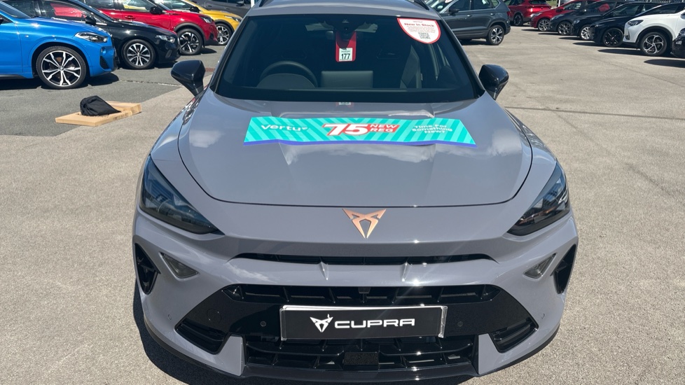 CUPRA Formentor 1.5 eHybrid 204 V2 5dr DSG Estate - Image 8