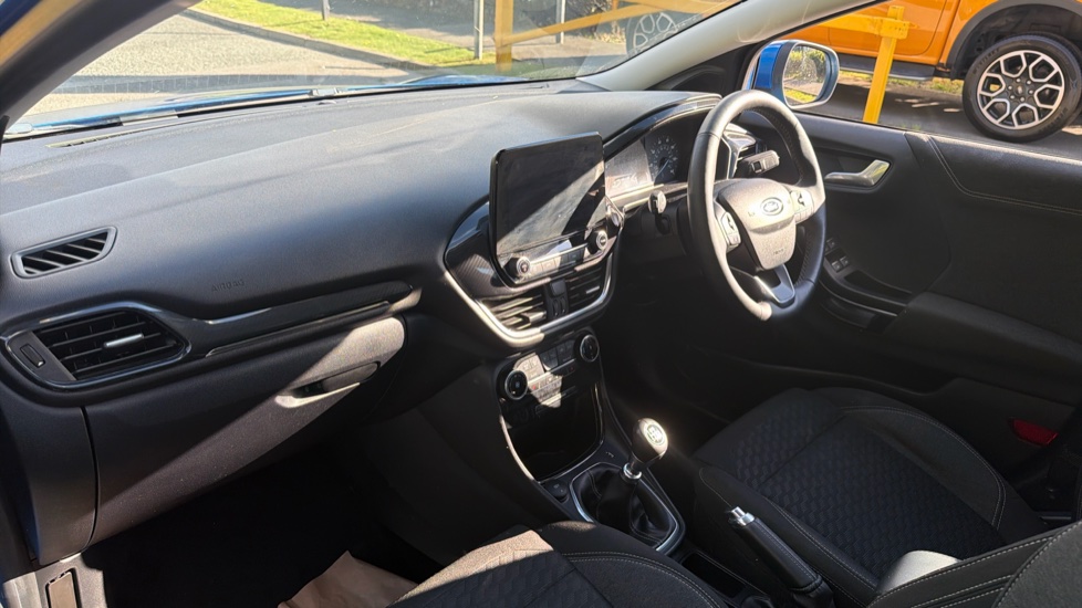 Ford Puma 1.0 EcoBoost Hybrid mHEV Titanium 5dr Petrol Hatchback - Image 9