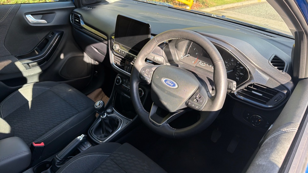 Ford Puma 1.0 EcoBoost Hybrid mHEV Titanium 5dr Petrol Hatchback - Image 11