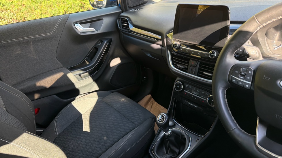 Ford Puma 1.0 EcoBoost Hybrid mHEV Titanium 5dr Petrol Hatchback - Image 14