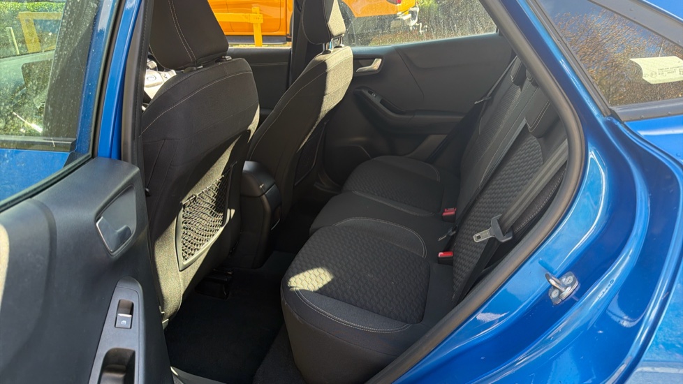 Ford Puma 1.0 EcoBoost Hybrid mHEV Titanium 5dr Petrol Hatchback - Image 16