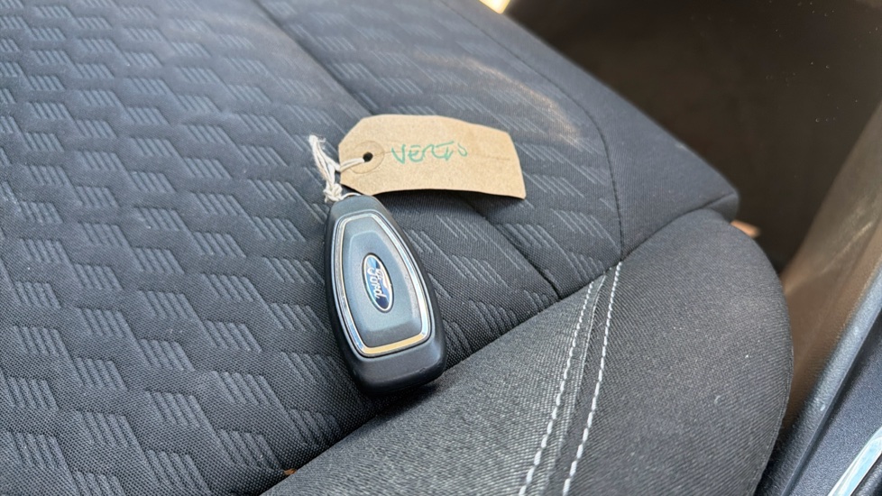 Ford Puma 1.0 EcoBoost Hybrid mHEV Titanium 5dr Petrol Hatchback - Image 20