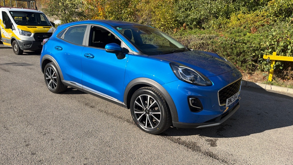 Ford Puma 1.0 EcoBoost Hybrid mHEV Titanium 5dr Petrol Hatchback - Image 31