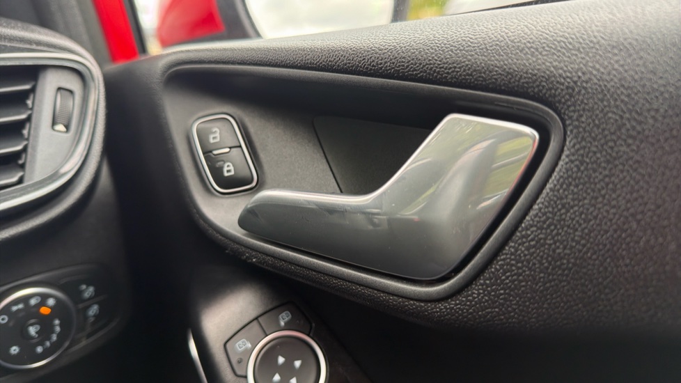 Ford Fiesta 1.0 EcoBoost 125 ST-Line 5dr Petrol Hatchback - Image 24