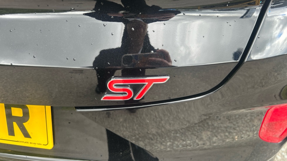 Ford Puma ST 1.0 EcoBoost Hybrid mHEV ST 5dr DCT Petrol Hatchback - Image 8