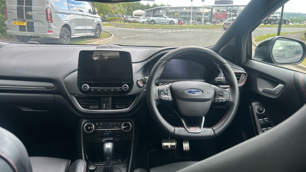 Ford Puma ST 1.0 EcoBoost Hybrid mHEV ST 5dr DCT Petrol Hatchback - Image 9