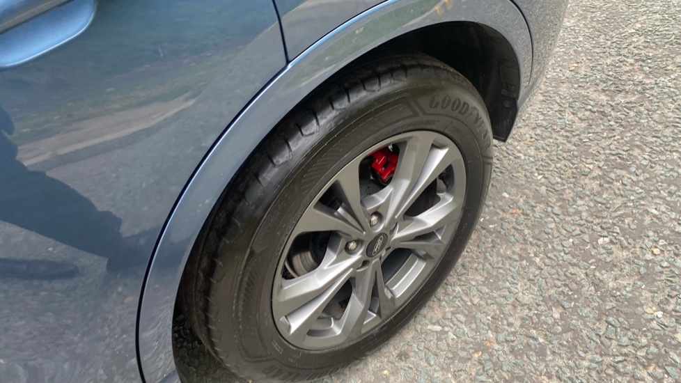 Ford Kuga 2.5 FHEV ST-Line Edition 5dr CVT Hybrid Estate - Image 8