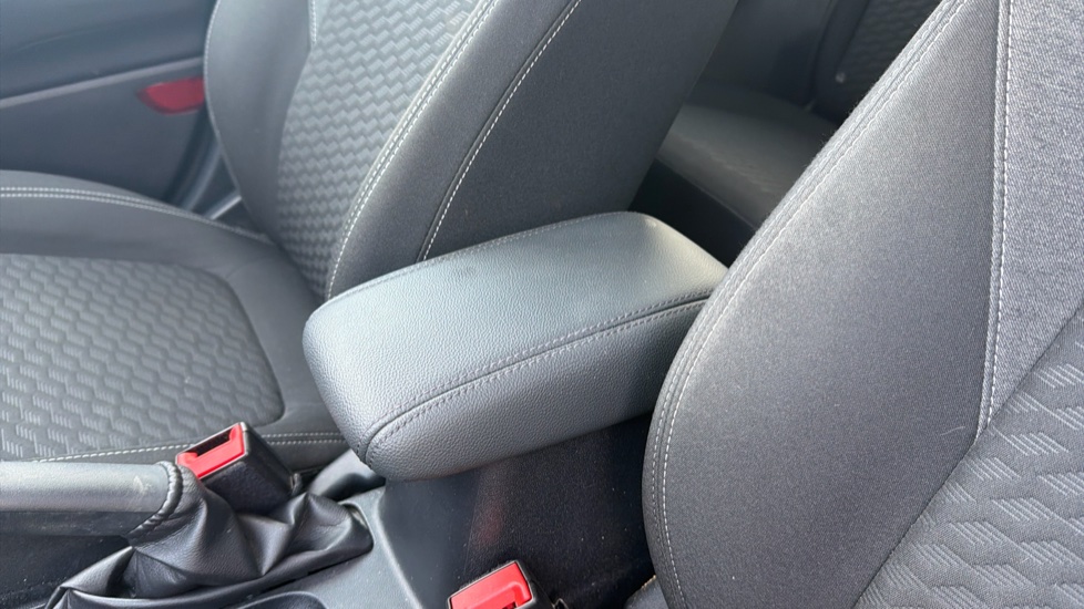 Ford Fiesta 1.0 EcoBoost Hybrid mHEV 125 Titanium 5dr Petrol Hatchback - Image 19