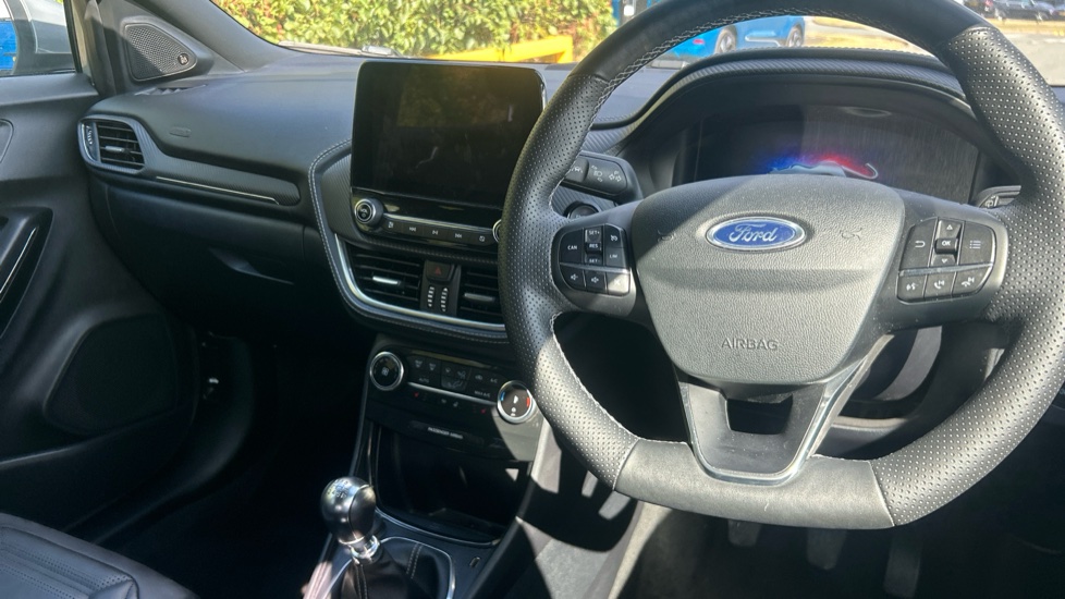 Ford Puma 1.0 EcoBoost Hybrid mHEV 155 ST-Line Vignale 5dr Petrol Hatchback - Image 11