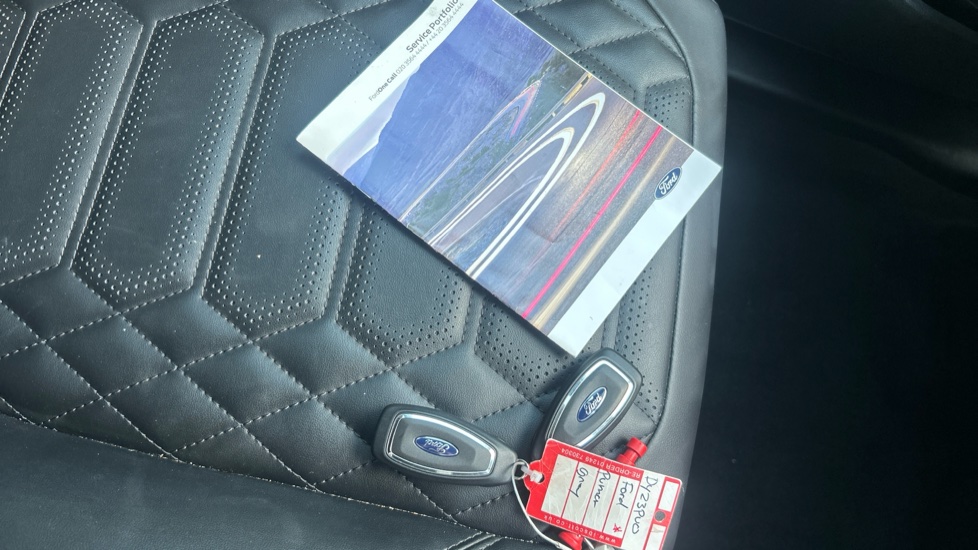 Ford Puma 1.0 EcoBoost Hybrid mHEV 155 ST-Line Vignale 5dr Petrol Hatchback - Image 19
