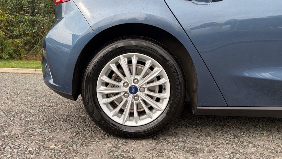 Ford Focus 1.0 EcoBoost 125 Titanium 5dr Petrol Hatchback - Image 7