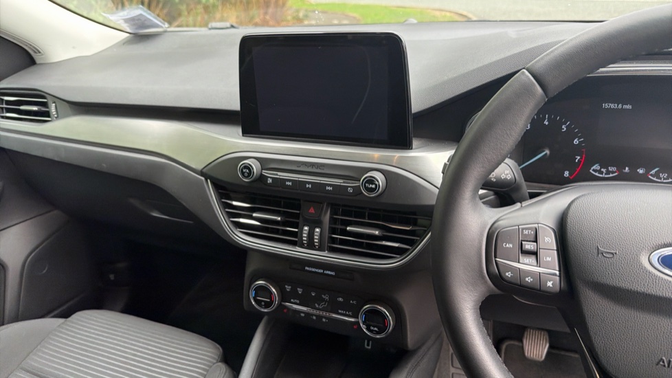 Ford Focus 1.0 EcoBoost 125 Titanium 5dr Petrol Hatchback - Image 14