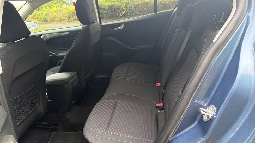 Ford Focus 1.0 EcoBoost 125 Titanium 5dr Petrol Hatchback - Image 16