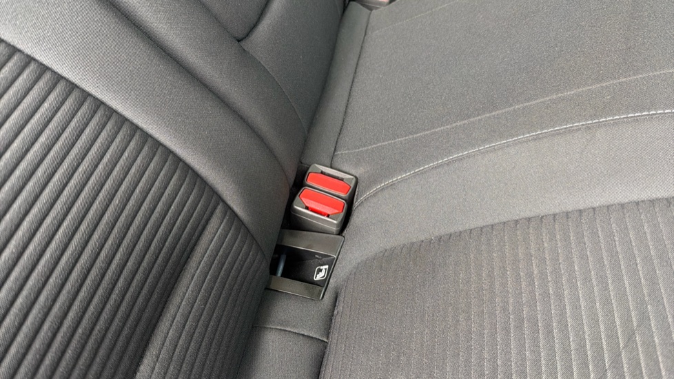 Ford Focus 1.0 EcoBoost 125 Titanium 5dr Petrol Hatchback - Image 17