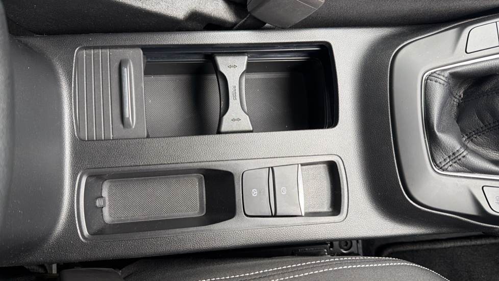 Ford Focus 1.0 EcoBoost 125 Titanium 5dr Petrol Hatchback - Image 36