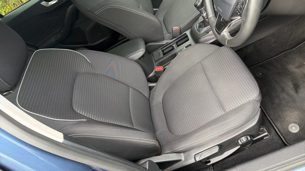 Ford Focus 1.0 EcoBoost 125 Titanium 5dr Petrol Hatchback - Image 37