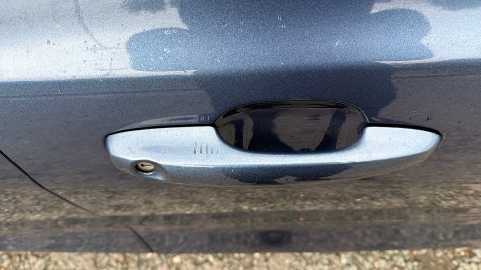 Ford Focus 1.0 EcoBoost 125 Titanium 5dr Petrol Hatchback - Image 38