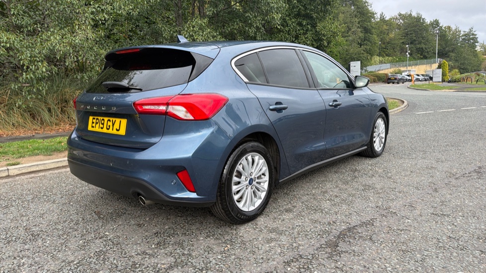 Ford Focus 1.0 EcoBoost 125 Titanium 5dr Petrol Hatchback - Image 47