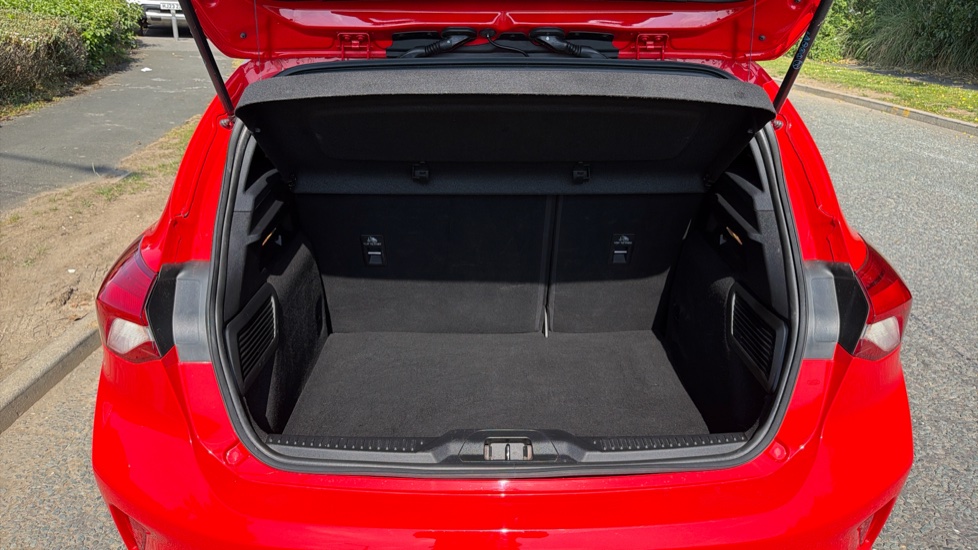 Ford Focus 1.0 EcoBoost 125 ST-Line 5dr Petrol Hatchback - Image 4