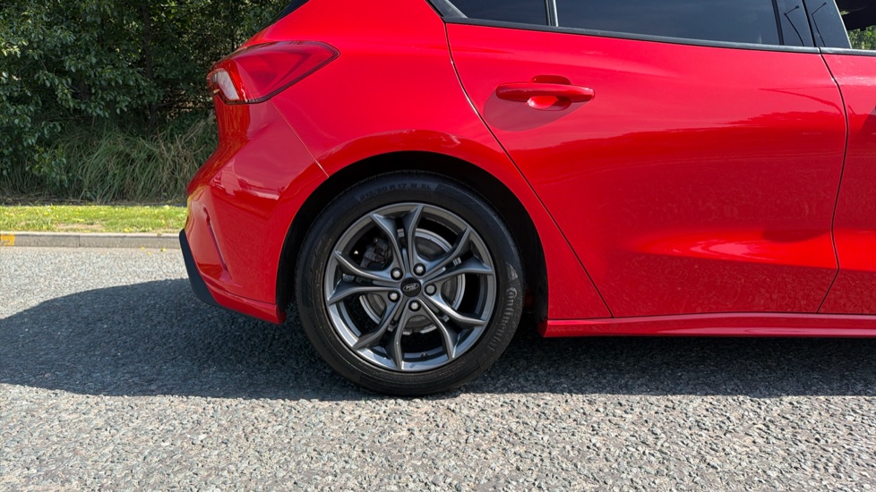 Ford Focus 1.0 EcoBoost 125 ST-Line 5dr Petrol Hatchback - Image 7