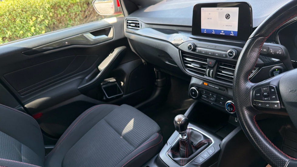 Ford Focus 1.0 EcoBoost 125 ST-Line 5dr Petrol Hatchback - Image 14