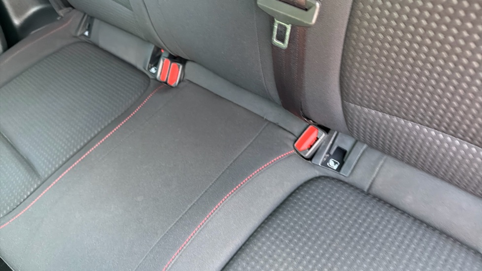 Ford Focus 1.0 EcoBoost 125 ST-Line 5dr Petrol Hatchback - Image 17