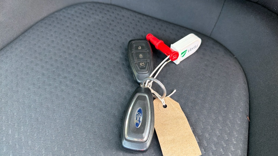 Ford Focus 1.0 EcoBoost 125 ST-Line 5dr Petrol Hatchback - Image 19