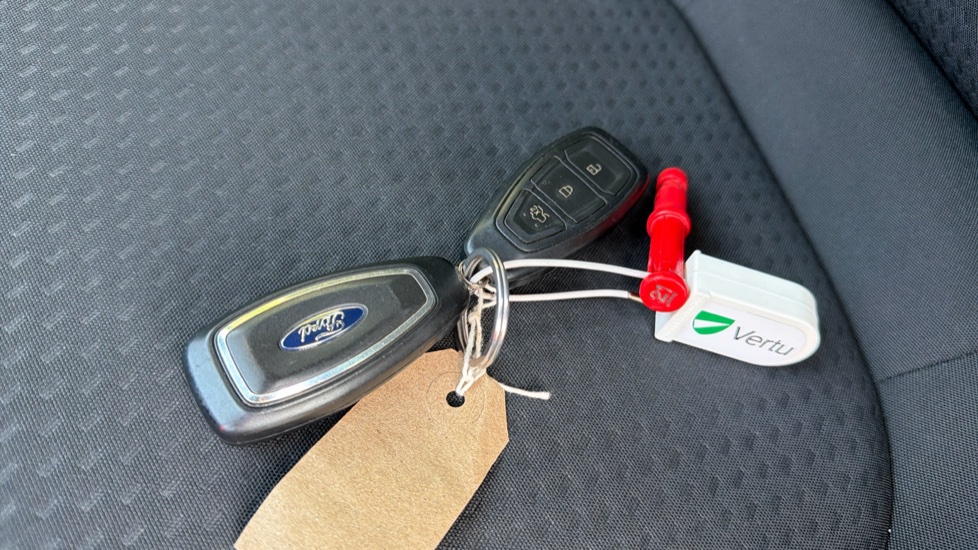 Ford Focus 1.0 EcoBoost 125 ST-Line 5dr Petrol Hatchback - Image 20