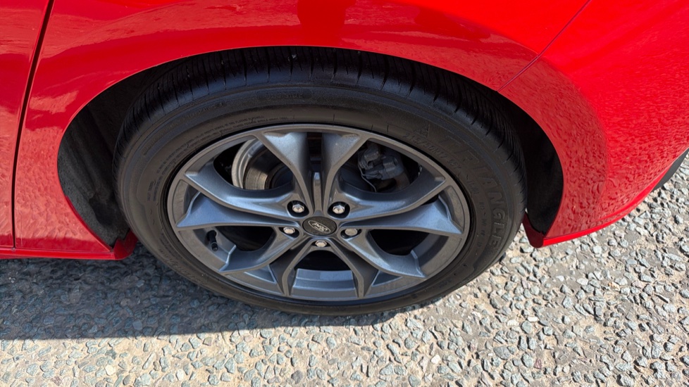 Ford Focus 1.0 EcoBoost 125 ST-Line 5dr Petrol Hatchback - Image 22