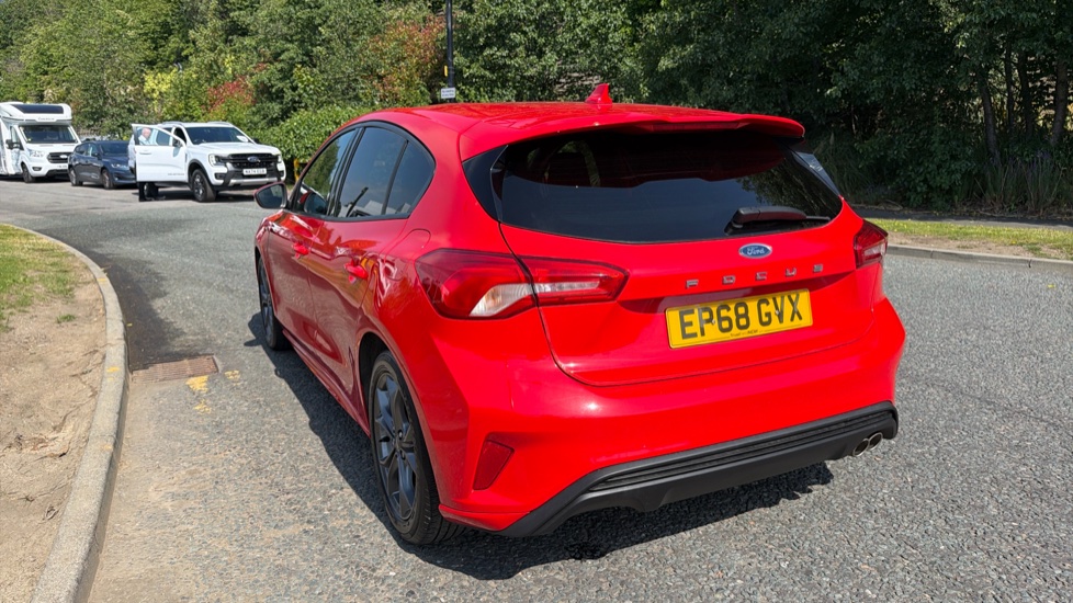 Ford Focus 1.0 EcoBoost 125 ST-Line 5dr Petrol Hatchback - Image 23