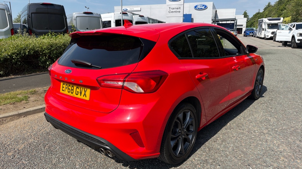 Ford Focus 1.0 EcoBoost 125 ST-Line 5dr Petrol Hatchback - Image 25