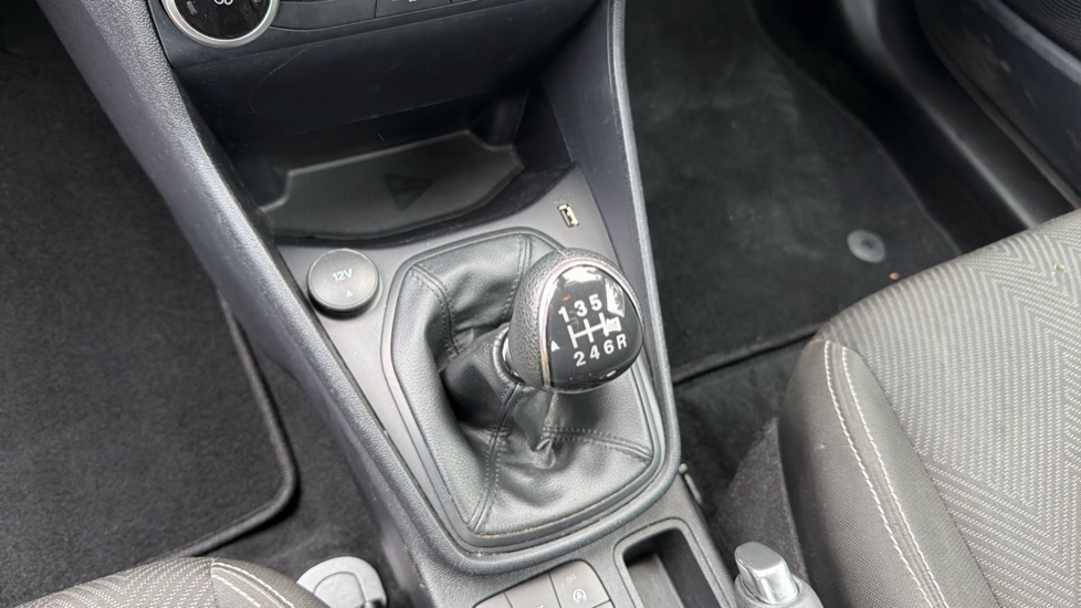 Ford Fiesta 1.0 EcoBoost Trend 5dr Petrol Hatchback - Image 13