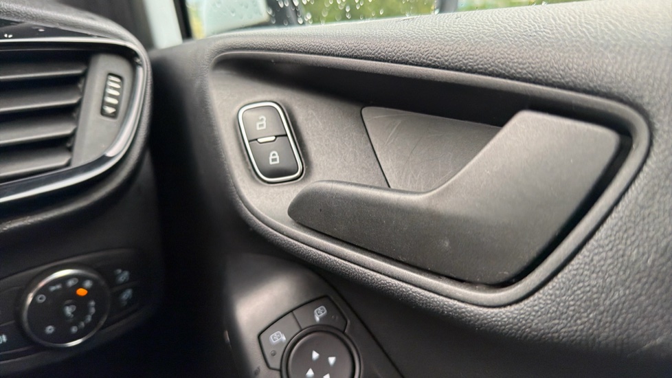Ford Fiesta 1.0 EcoBoost Trend 5dr Petrol Hatchback - Image 24