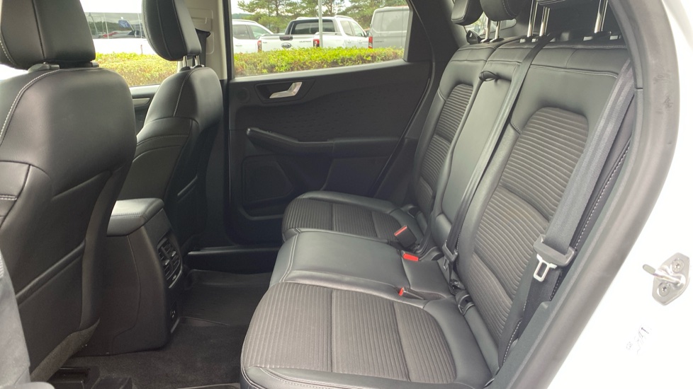 Ford Kuga 1.5 EcoBoost 150 Titanium Edition 5dr Petrol Estate - Image 16