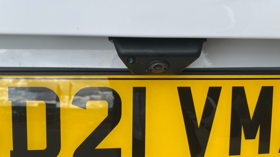 Ford Kuga 1.5 EcoBoost 150 Titanium Edition 5dr Petrol Estate - Image 21