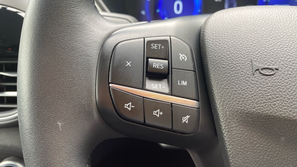 Ford Kuga 1.5 EcoBoost 150 Titanium Edition 5dr Petrol Estate - Image 30